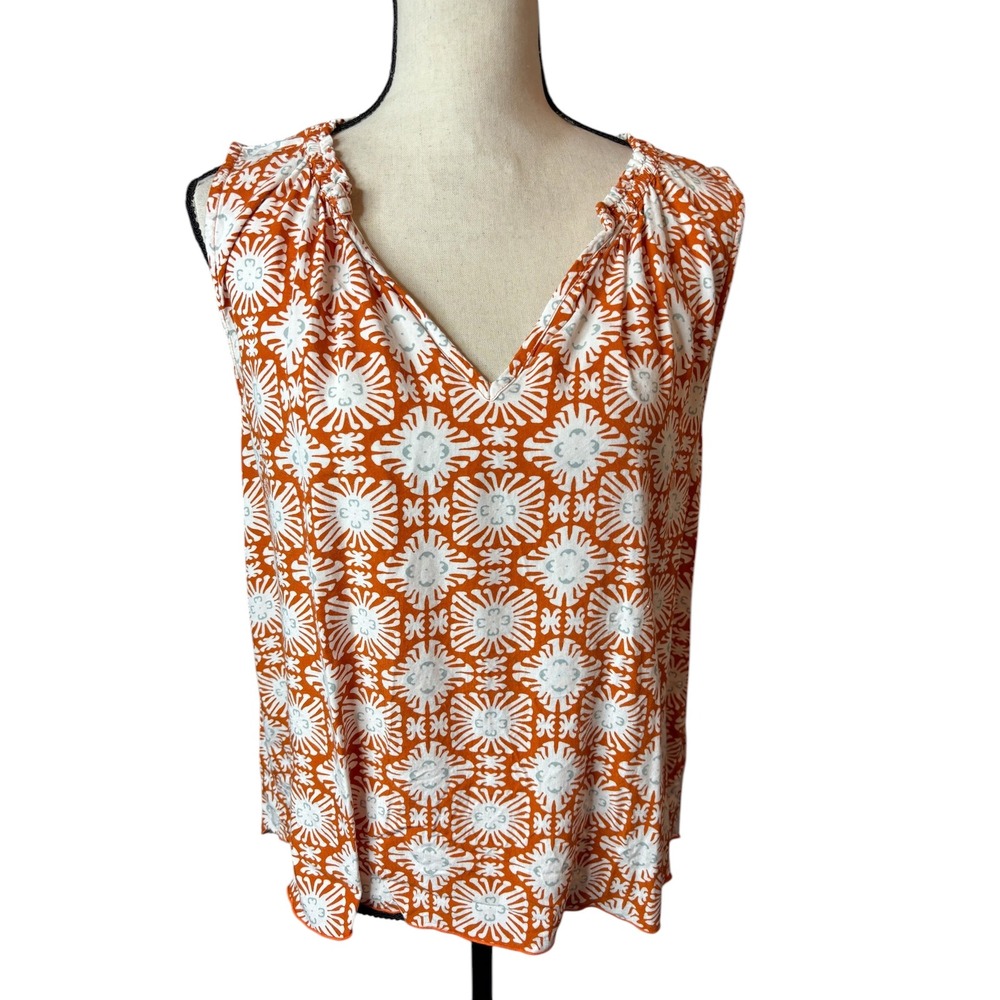 Escapada Living Women Orange White Geometric Medallion V-Neck Sleeveless Top L